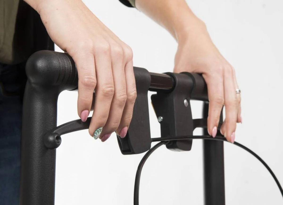 Carlett Shopping Rollator/Walker Trolley Black with One Hand Brake - Image 5
