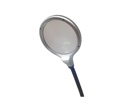 Desktop Illuminated Magnifier, Battery Operated, Ex Display - Image 4