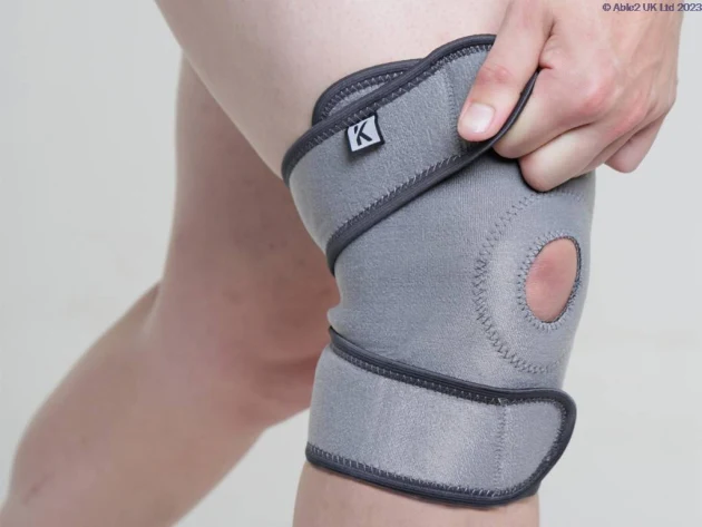 Kedley Pro-Light Neoprene Universal Knee Support - Image 2
