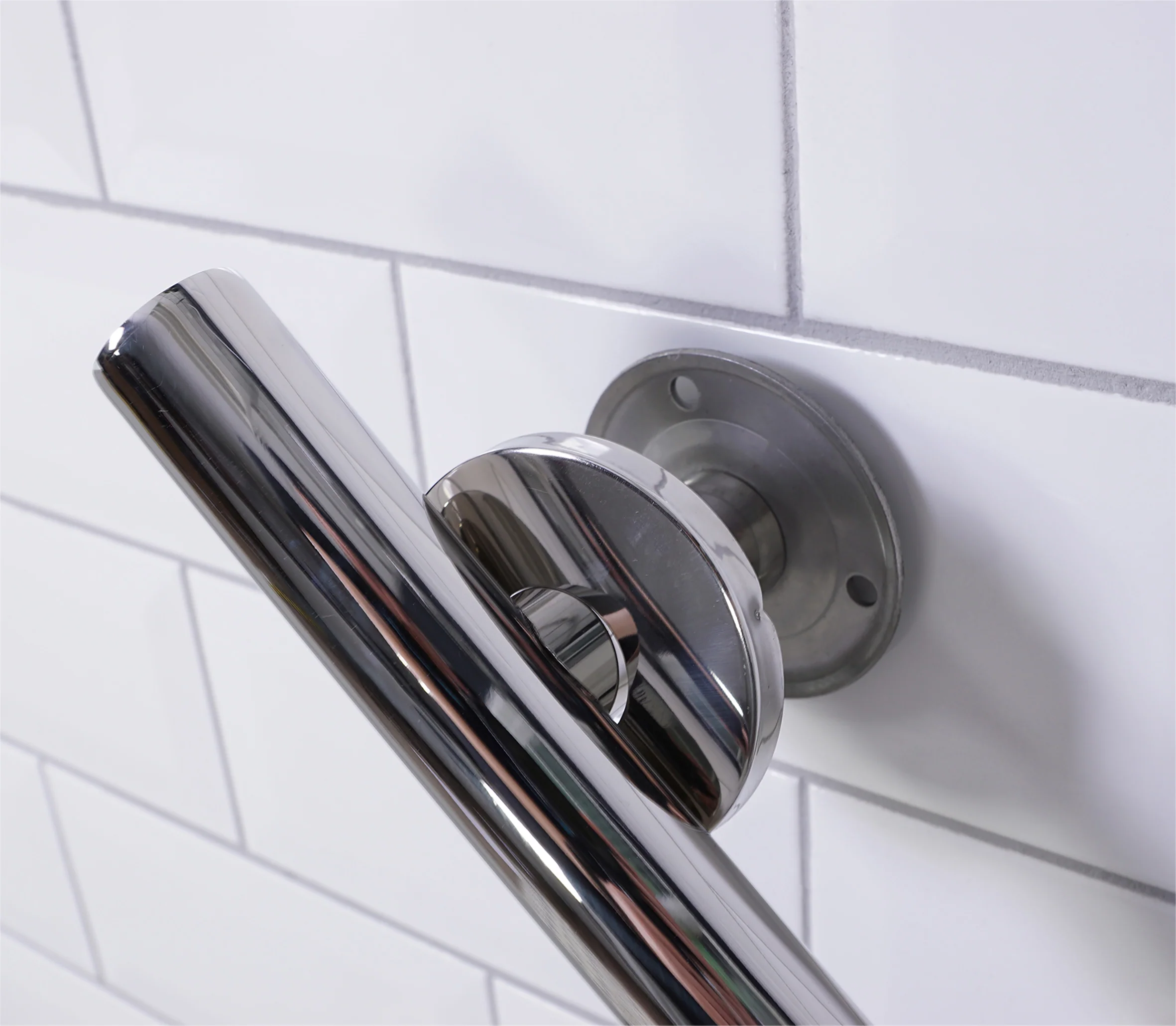Luxury Curved Stainless Steel Grab Bar in a Polished Finish - 355mm - Image 6