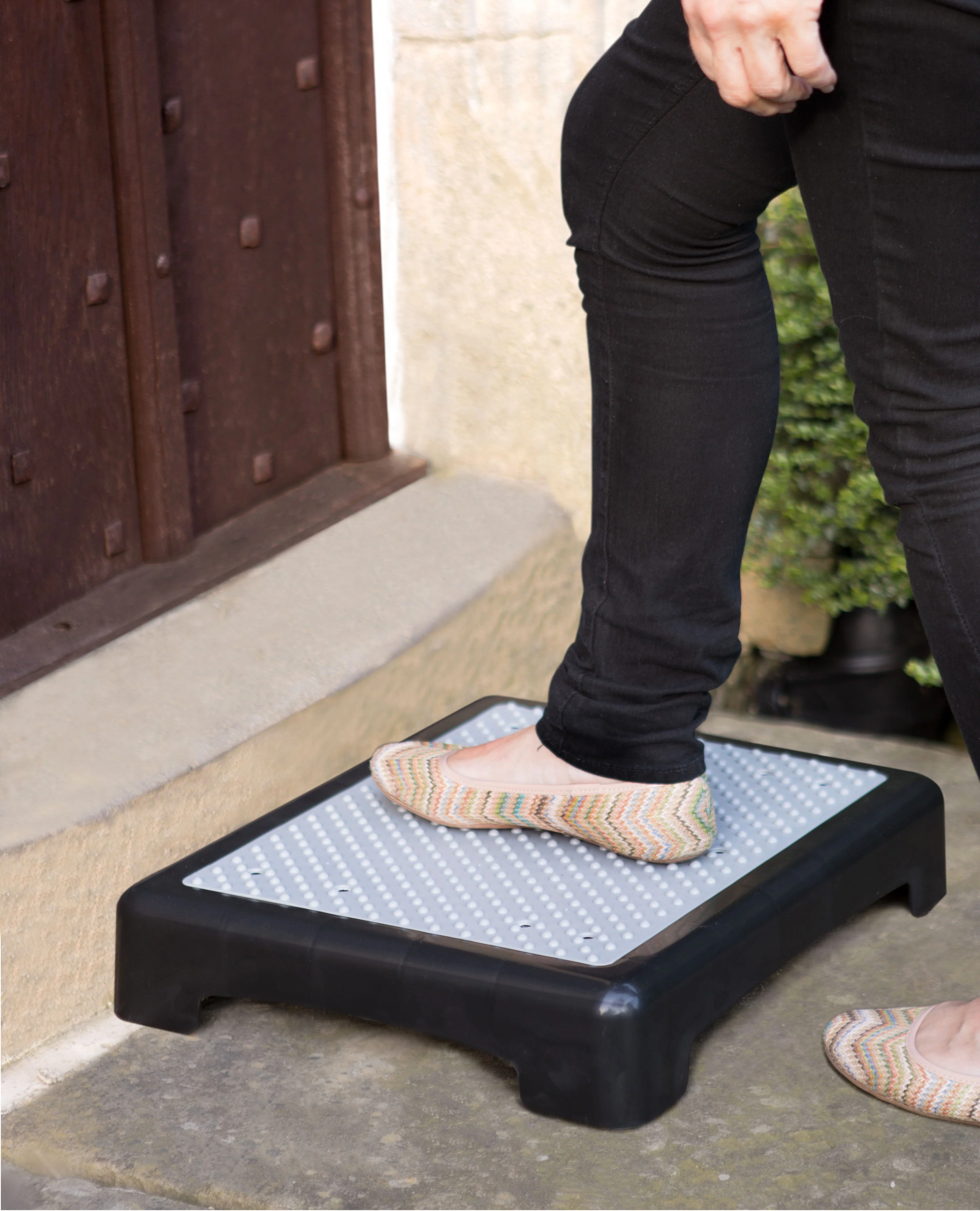 Outdoor Step - Image 2