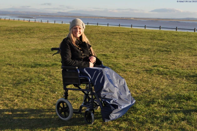 Splash Deluxe Wheelchair Apron (Lined) - Image 2