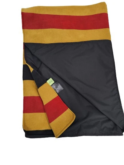 Water Resistant Cosy Fleece Blanket – Newmarket Pattern - Image 3